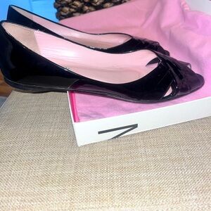 ISAAC MIZRAHI black. Made in Italy flats .